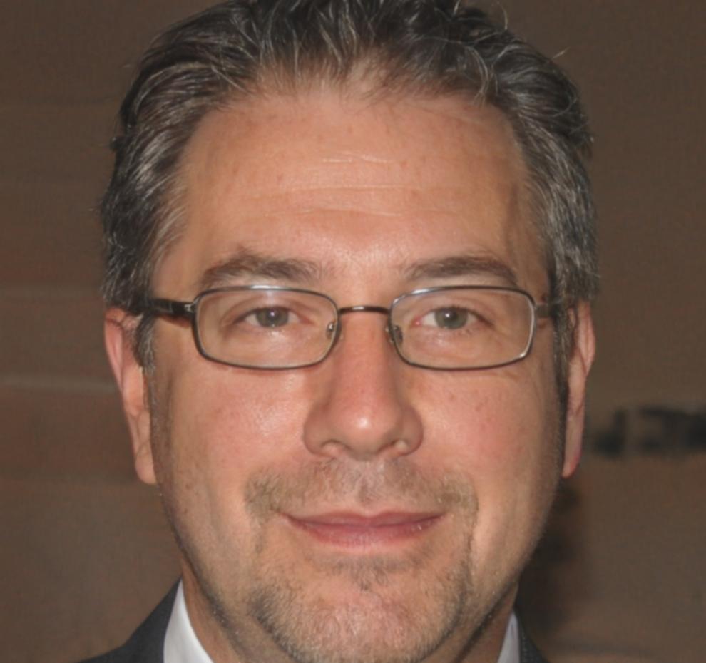 Portrait of Kieran Baxworth, lead financial advisor
